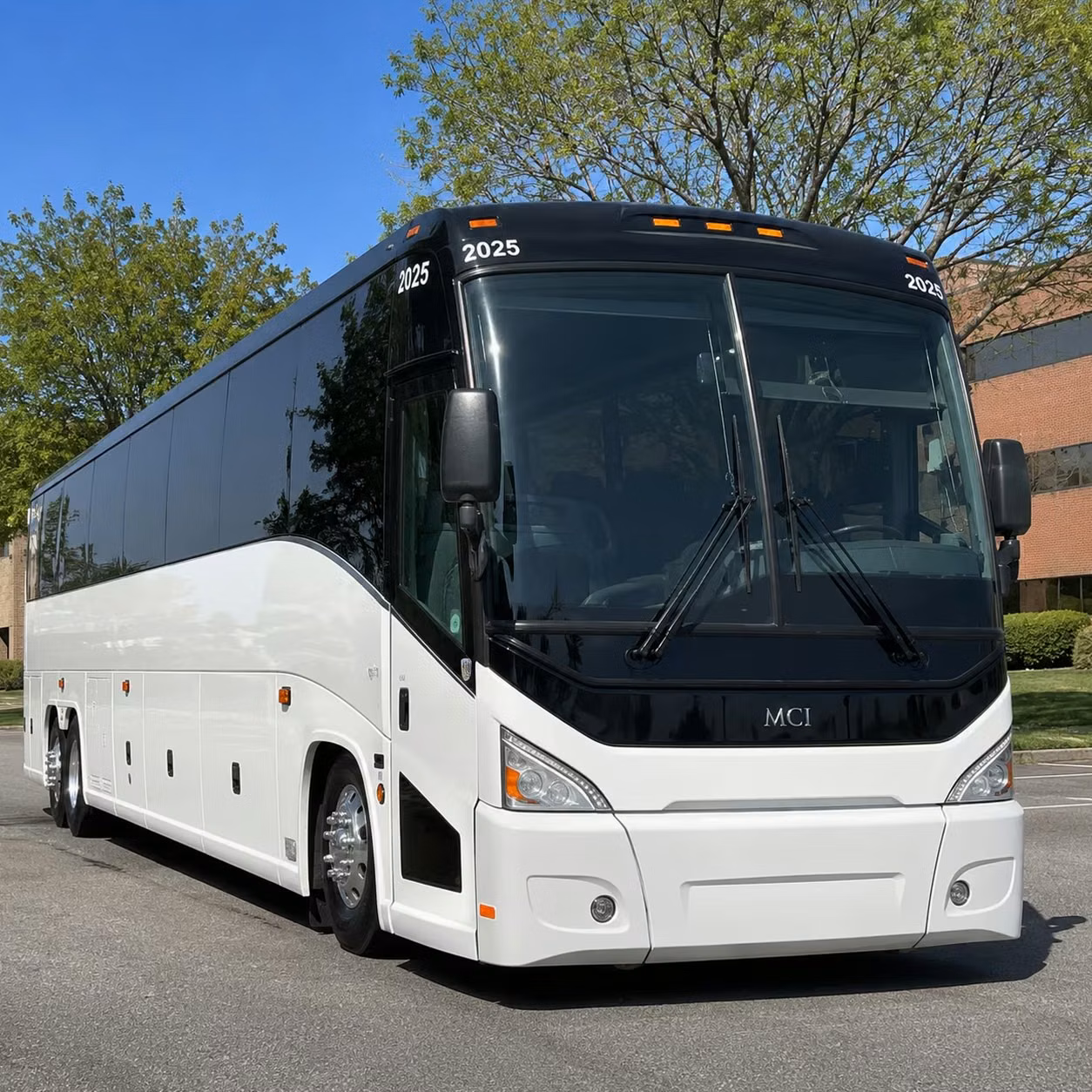 shuttle your group to concerts at protective stadium and the legacy arena in birmingham